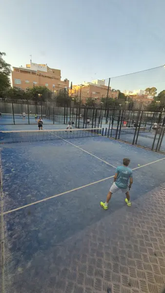 La Red 21 Padel (Sevilla)
