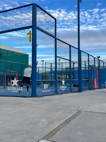 Pista exterior de cristal