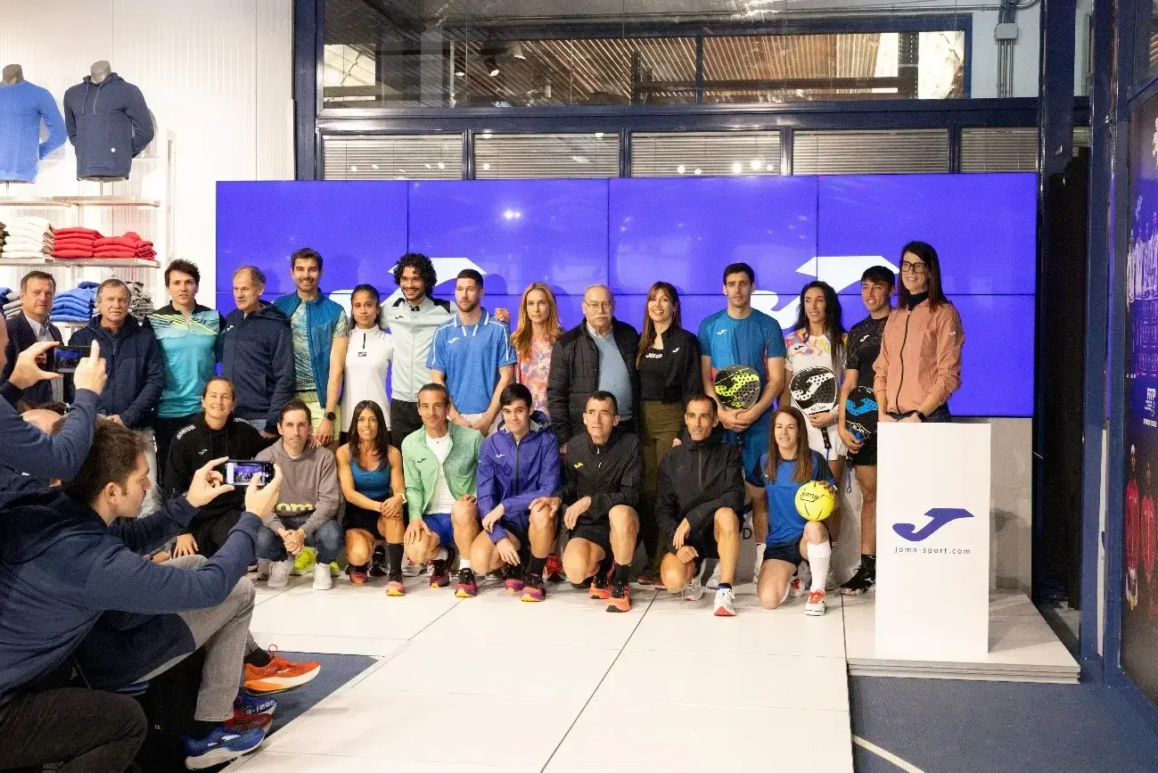 Joma presenta su colección 2025: innovación, internacionalización y compromiso con el pádel
