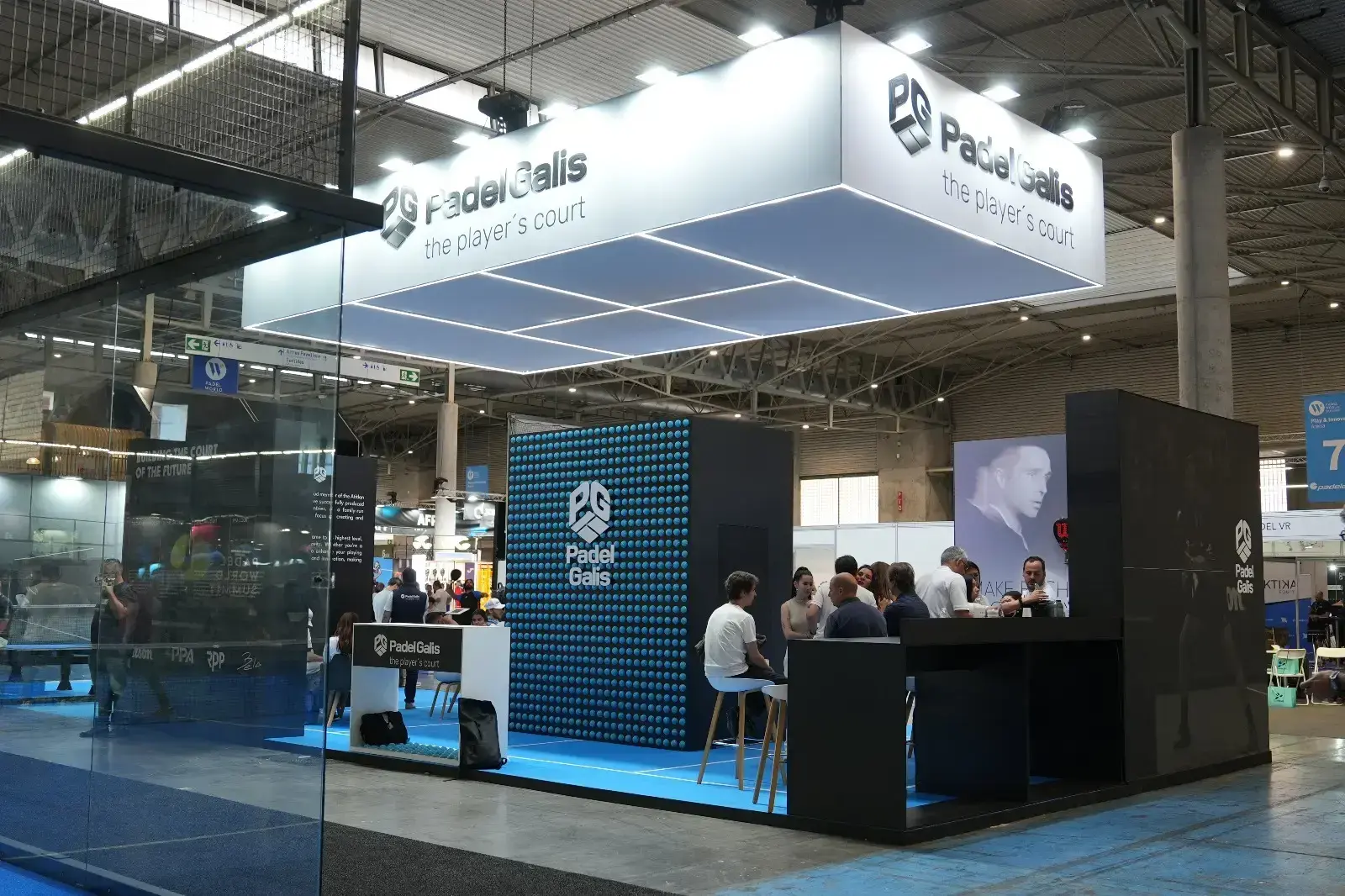 Padel Galis deslumbra en el Padel World Summit 2025 con su pista Atlas y su apuesta global