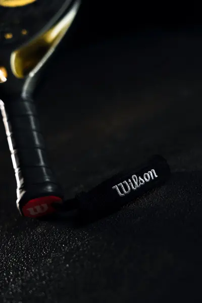 Wilson Defy Pro V1