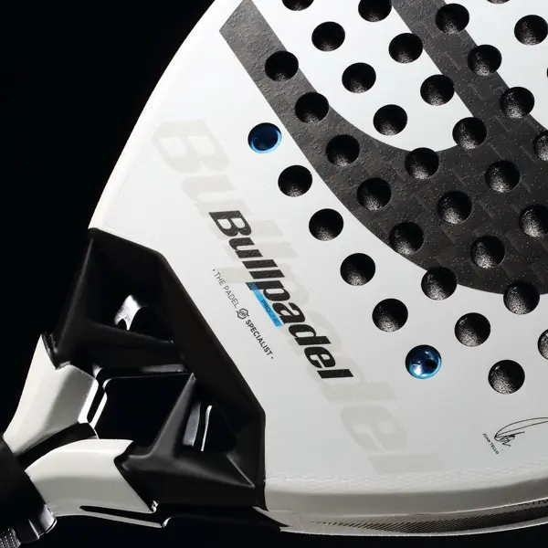 Bullpadel Vertex 05 - Juan Tello